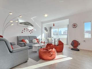 Piso  Carrer de l'almirall federico gravina. Modernidad en el corazón de roses tu hogar a un paso del mar.