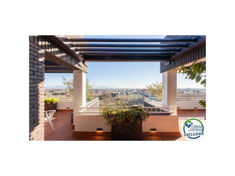 Foto 2bfe506a-022c-44ac-b7a9-c353bf50c1fc. Àtic amb aparcament a Eixample-Horta Capallera Figueres