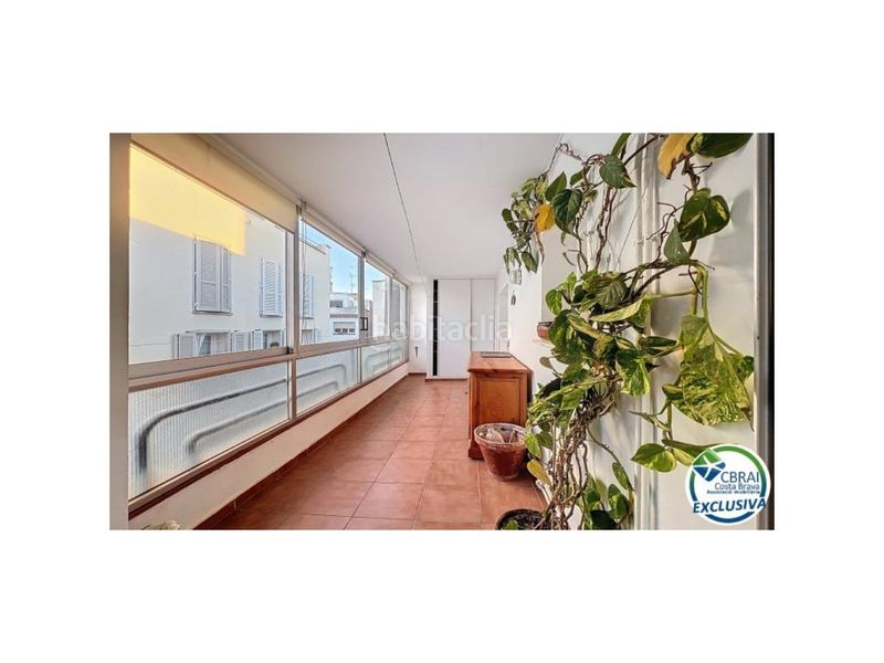 Foto 6d5bfa8a-8967-4226-86ef-4691c8888440. Pis a avenida de rhode 181 a Centre Roses