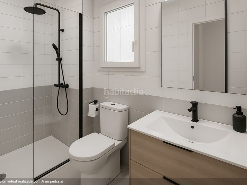 Foto 825dc15c-0025-4b36-9895-1c0efc4077e3. Estudi a Nord Roses