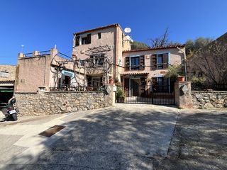 Casa  Calle barberia 5. Casa de ensueño en biure