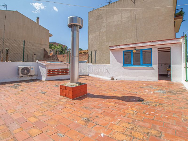Foto 6b088185-db92-4874-849c-fb7a6fea6807. Casa amb aparcament a Centre Figueres