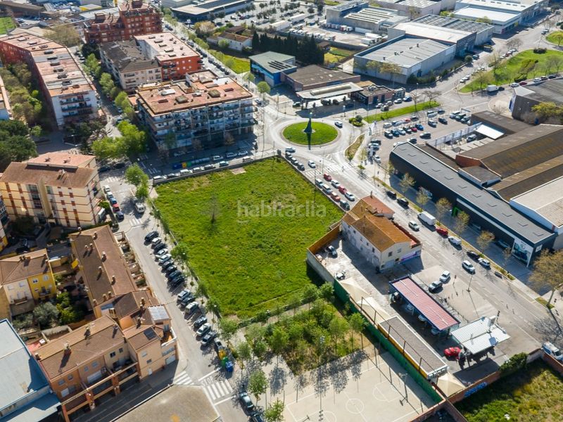 Foto 4ebf2cf7-9799-4238-b57f-7e41e70a4cf7. Terreno residencial solar edificable de 3714m2 en Figueres