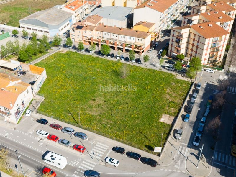 Foto c7051ef1-8be3-4c0a-aeaf-56e036d5103f. Terreno residencial solar edificable de 3714m2 en Figueres