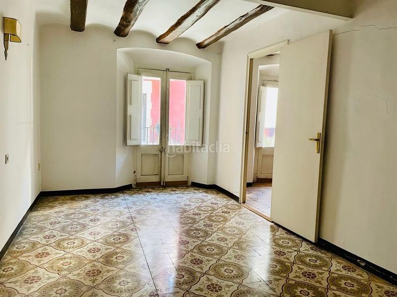Foto 0a41c7a9-b5e3-4f38-81ff-323a2f3a3a5a. Edifici a Centre Figueres