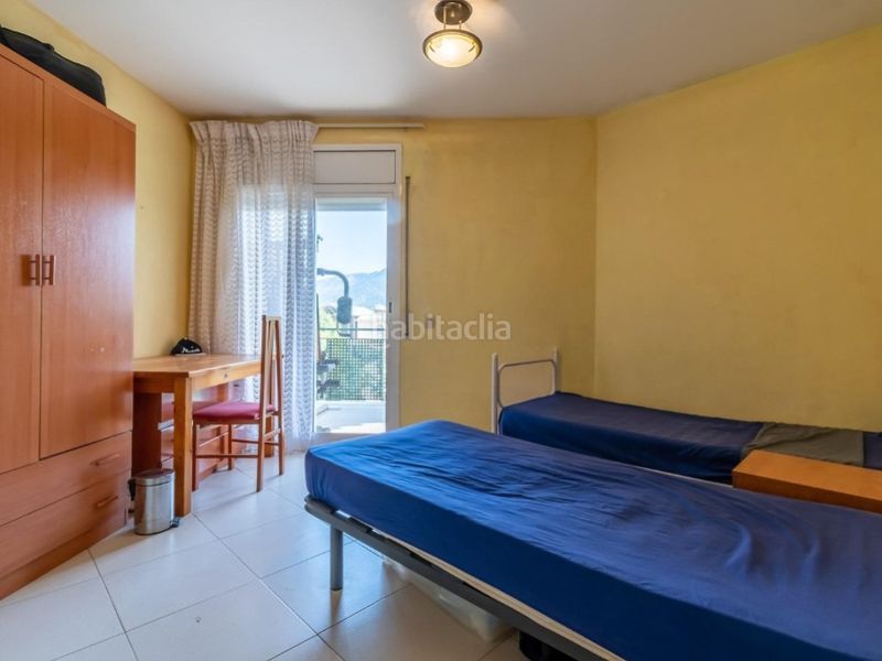 Foto c89113f1-6d4d-4dff-8a71-c19b3fa28933. Casa a Centre Roses