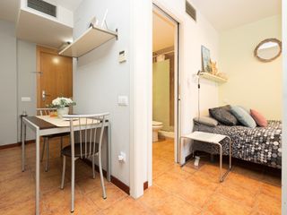 Flat  Calle progres 8. Invierte con tranquilidad en figueres rentabilidad garantizada h