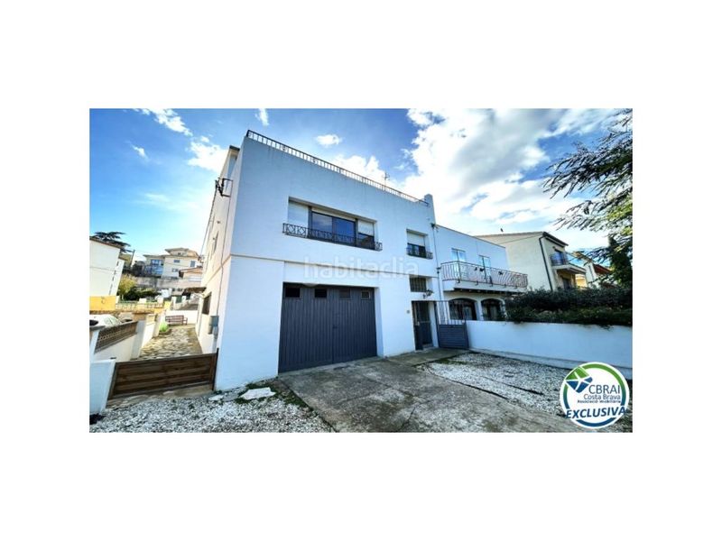 Foto 56c3719e-5c92-4966-94e8-1554aafbc1a8. Casa amb aparcament a El Colomer - La Bateria - La Coma Llançà