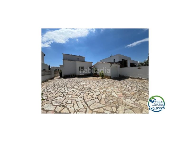 Foto d60f4728-9c5c-4eb8-b332-2328a9a3ebe6. Casa amb aparcament a Francolí - Freser - Noguera Empuriabrava