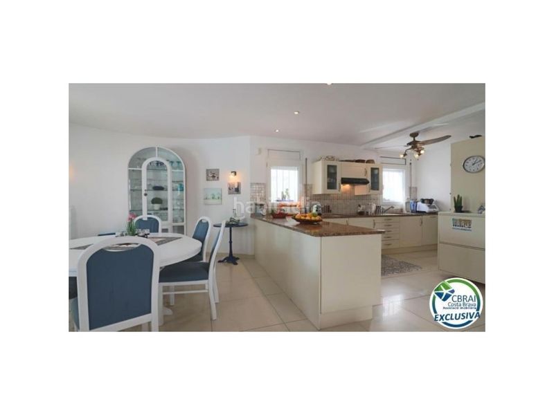 Foto f9244e16-3c3b-419b-961d-331443e183f5. Casa amb aparcament piscina a Cap Ras - Creus - Falconera Empuriabrava