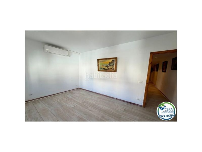 Foto ecaba092-4a81-4448-be0d-b700e91eb670. Pis a avenida de rhode 129 a Centre Roses