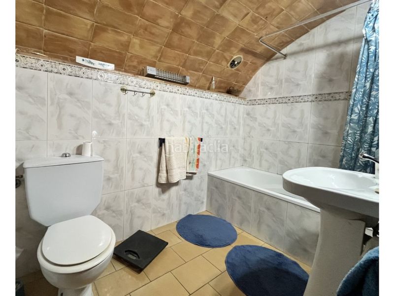 Foto 51778f8d-5905-436c-bb93-efedabf9d734. Casa amb aparcament a Biure