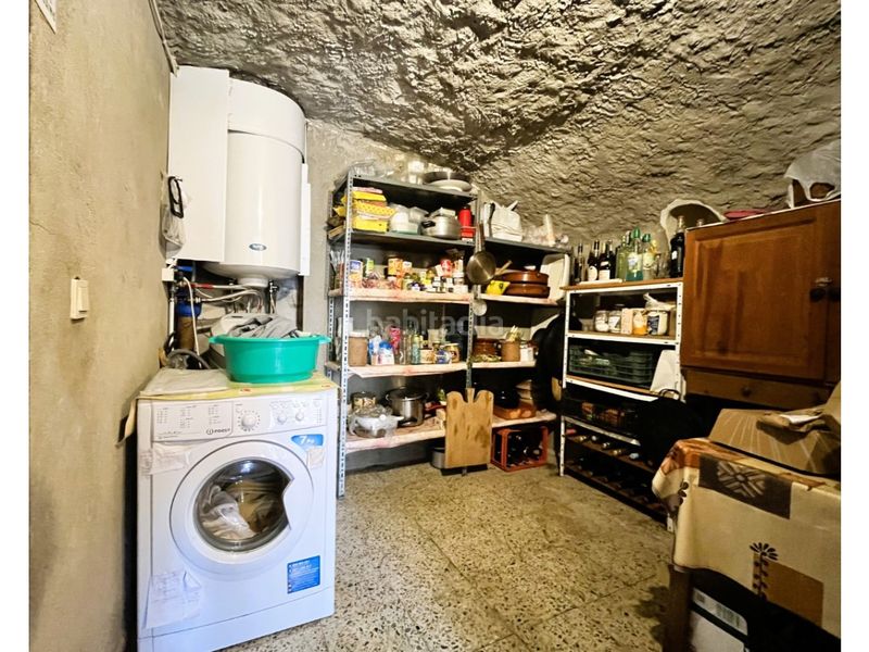 Foto 7b565d4e-c4b3-4fd6-8e78-ad07aa0a86e7. Casa amb aparcament a Biure