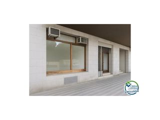 Geschäftsraum in Avenida salvador dali i domènech 72. Local comercial con posibilidad de vivienda en pleno centro de f