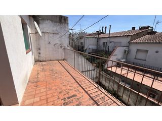 Haus  Carrer del doctor fleming. Casa en venta en figueres barrio sant joan