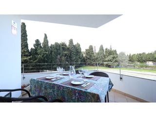 Pis  Avenida pau casals 13. Apartamento de 3 habitaciones con terraza y plaza de aparcamient
