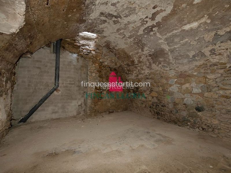 Foto 1572bcc0-f7f4-4a60-85a5-b8346f8e2bc4. Masia a Crespià