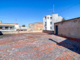 Gebäude  Calle esperanca 6. Edificio en figueres.