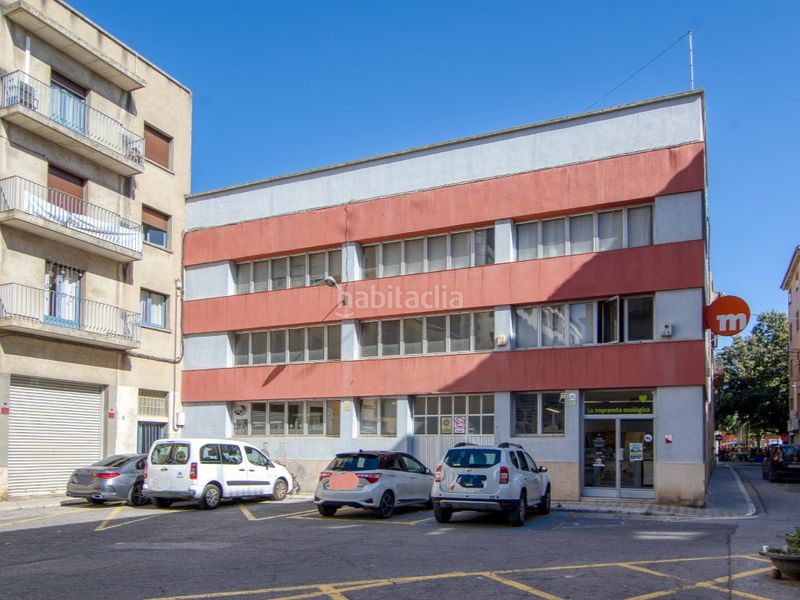 Foto eb84ece0-8d4d-40e3-a5ee-e2d1416363e2. Edificio en calle esperanca 6 edificio . en Centre Figueres