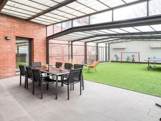 Flat  Avenida salvador dali i domènech 64. Edificio panna  espectacular piso con licencia turística y una g