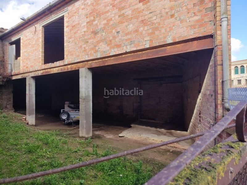 Foto f42aadee-caf3-4cac-a0e6-68489f01c4f9. Casa a calle castello 5 a Peralada