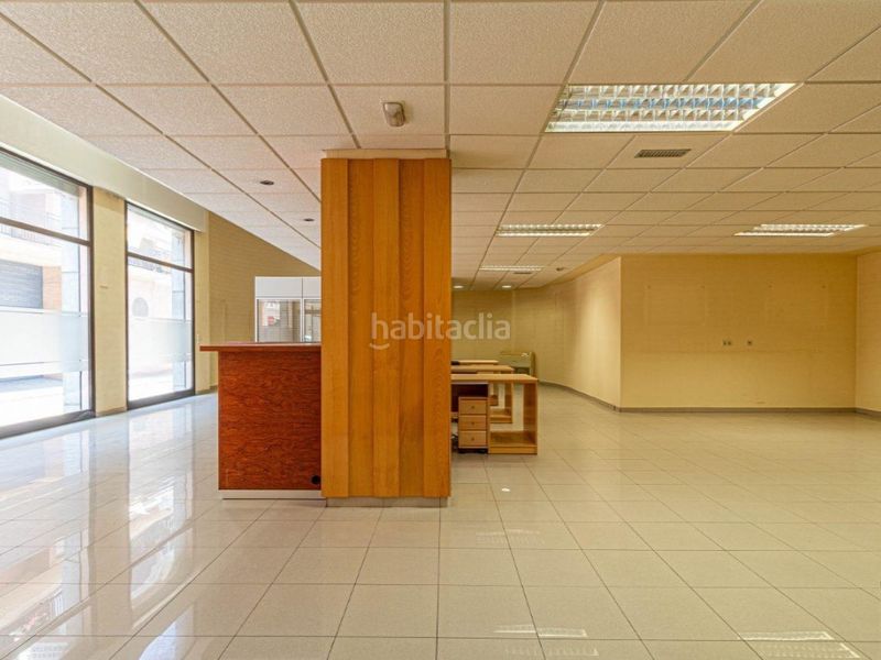 Foto 3e27a8dc-76f1-4abe-8423-ab9ba0e8387b. Local comercial a Carretera de Roses-Fossos Figueres