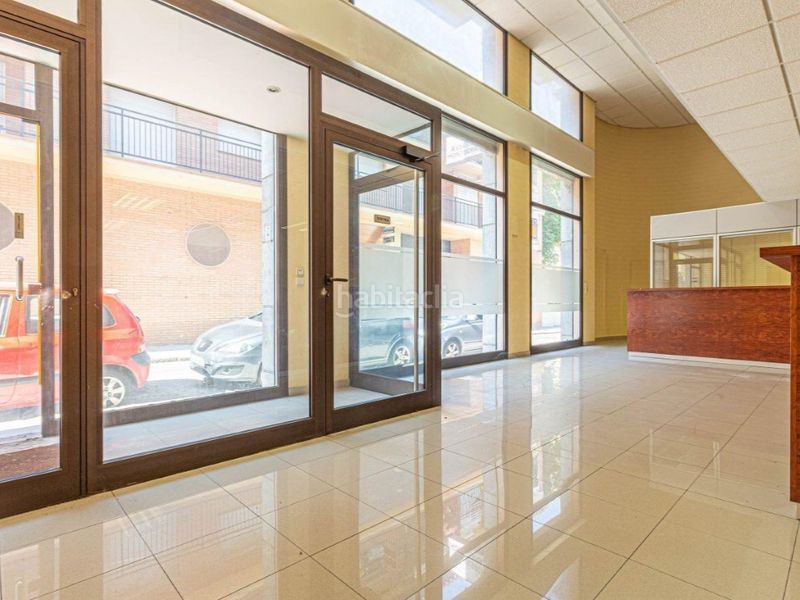 Foto a31133c1-dc51-4921-ac23-d21784195a55. Local comercial a Carretera de Roses-Fossos Figueres