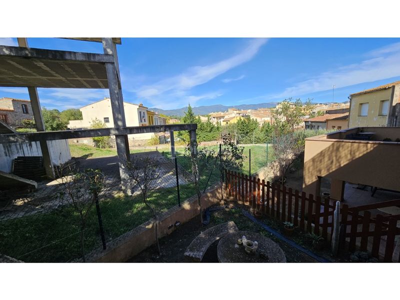 Foto 0a3df6a1-2891-40b7-bc21-be9c994dfb67. Terreny residencial a Capmany