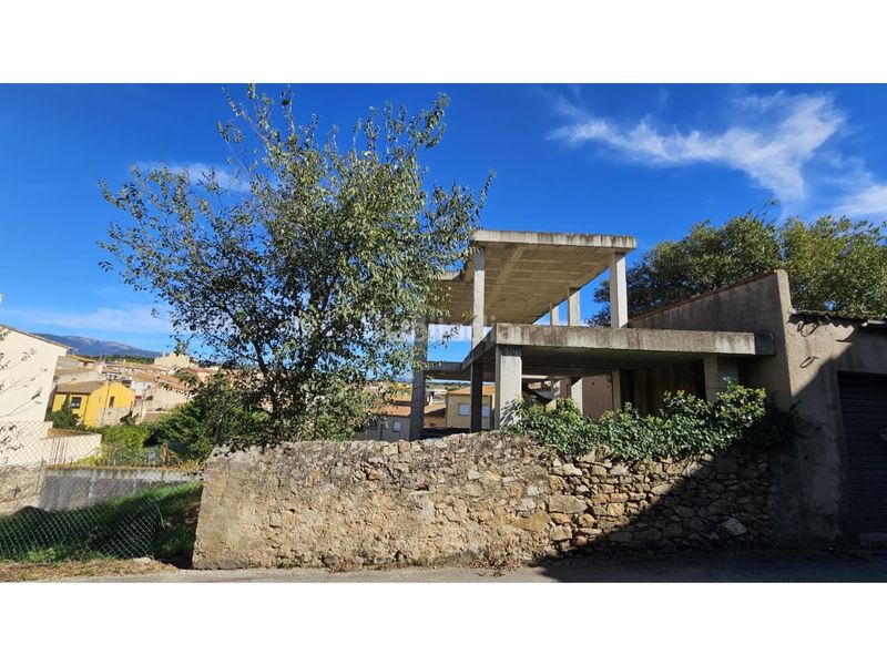 Foto fdf45831-7bb9-4a6b-b0fb-053b628aca1a. Terreny residencial a Capmany