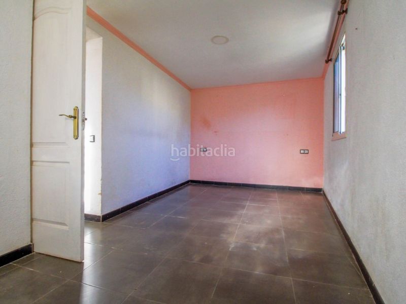 Foto c2a4909e-cd06-4ca9-8ff6-52664b7b50d1. Casa amb aparcament a Cabanes