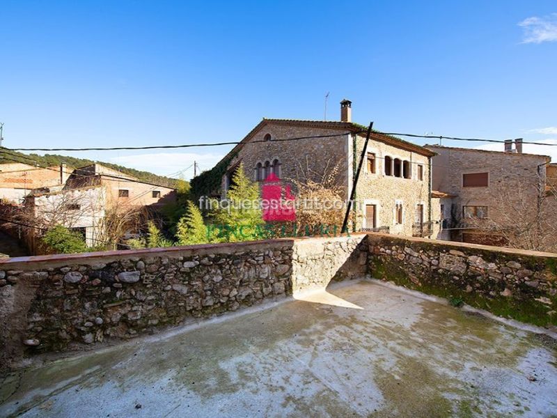 Foto c202e966-6ae5-4c3f-a6e9-9d7a69d60766. Casa amb aparcament a Crespià