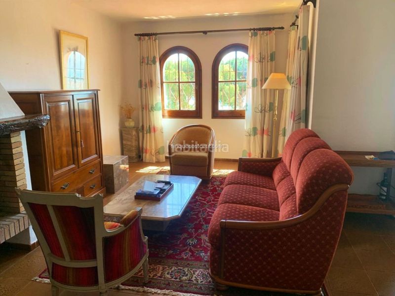 Foto d0b20aa1-5ada-4845-b646-d9909d49deb0. Casa amb aparcament a l´Estartit poble Estartit