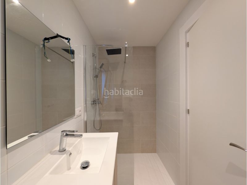 Foto 39dd4b86-cb2b-4848-8575-da4673fd3c5b. Pis a Portbou