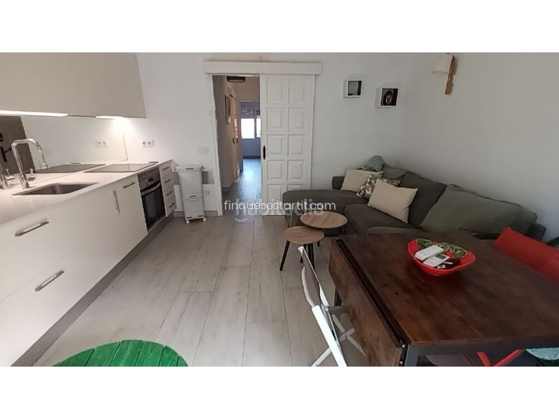 Foto e5185db0-2598-44ed-8c22-622bc9238f20. Pis a l´Estartit poble Estartit