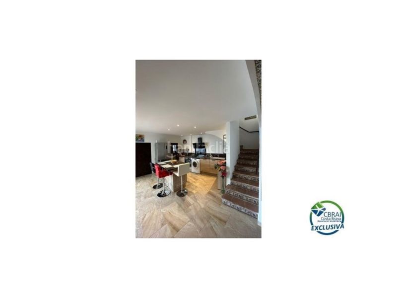 Foto 9d810a88-f247-4090-bf5a-0ef056a837f7. Casa amb aparcament a Moxó - Sant Mori Empuriabrava