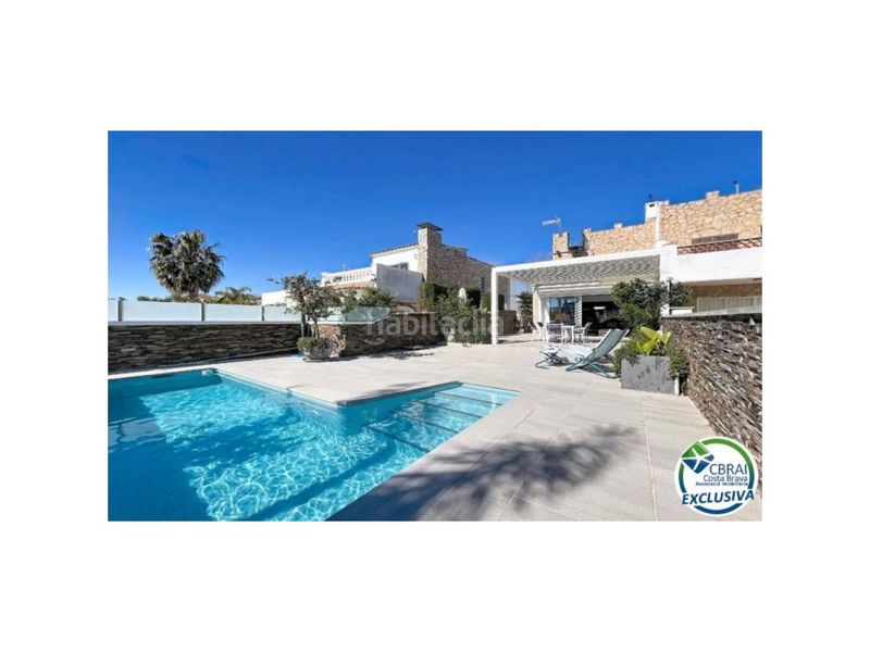 Foto a948d76d-e877-4297-9e49-3297360dd388. Casa amb aparcament a Tordera - Fluvià - Llobregat Empuriabrava