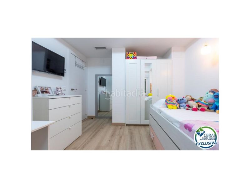 Foto 5329362d-d55f-44db-a99c-04e2ce334139. Pis a Centre Roses