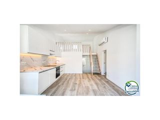 Casa  Carrer carlit. Acogedora casa totalmente reformada en la zona residencial de ca
