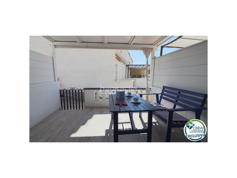 Foto 313d5d72-2380-4728-9adb-0c2256bf2486. Casa  con gran terraza al sur adosada ubicada en la zona de Sant Maurici en Empuriabrava