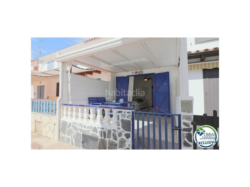 Foto 53c04ce7-09a1-4dc4-ac9a-f1a126cdff40. Casa  con gran terraza al sur adosada ubicada en la zona de Sant Maurici en Empuriabrava