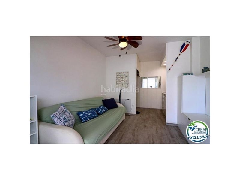 Foto fef2cb13-4295-4543-a9dd-11b648d7ec49. Casa  con gran terraza al sur adosada ubicada en la zona de Sant Maurici en Empuriabrava