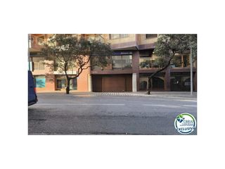 Parking voiture à Calle pujada al castell 45. Plaza de aparcamiento subterránea