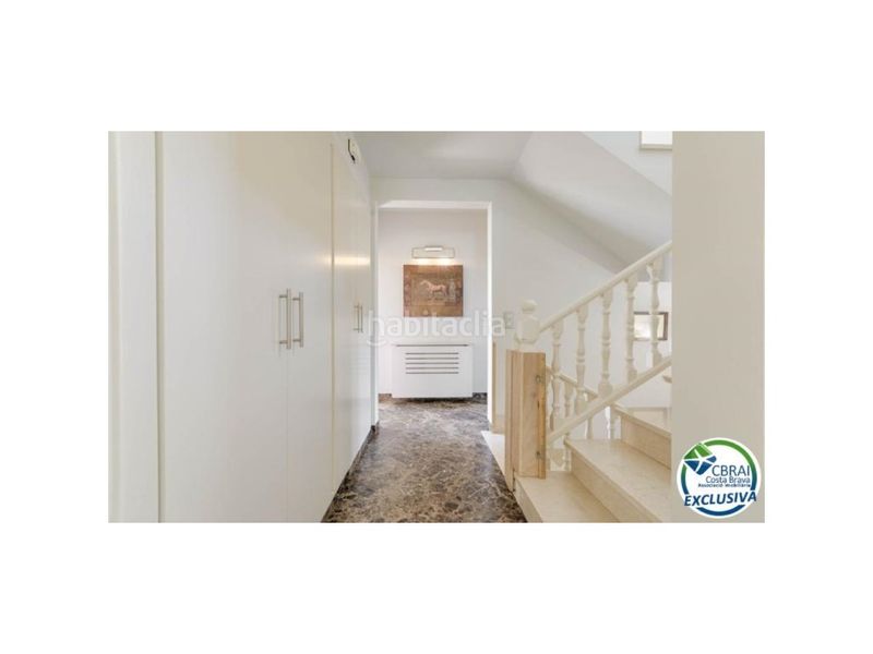 Foto 7ddaab2e-64c6-49d1-b5fd-1b7dc934c829. Chalet en calle rossello 8 casa de alto standing en la jonquera lujo entre montañas con piscina privada climatizada y vistas espectaculares en Jonquera (La)