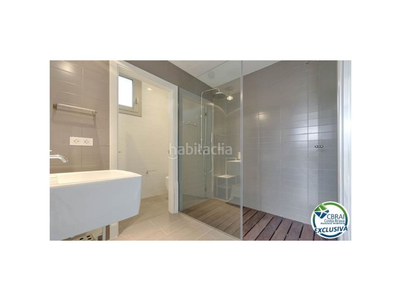 Foto 962e9720-9676-40da-a4bc-4d3595a7f246. Chalet en calle rossello 8 casa de alto standing en la jonquera lujo entre montañas con piscina privada climatizada y vistas espectaculares en Jonquera (La)