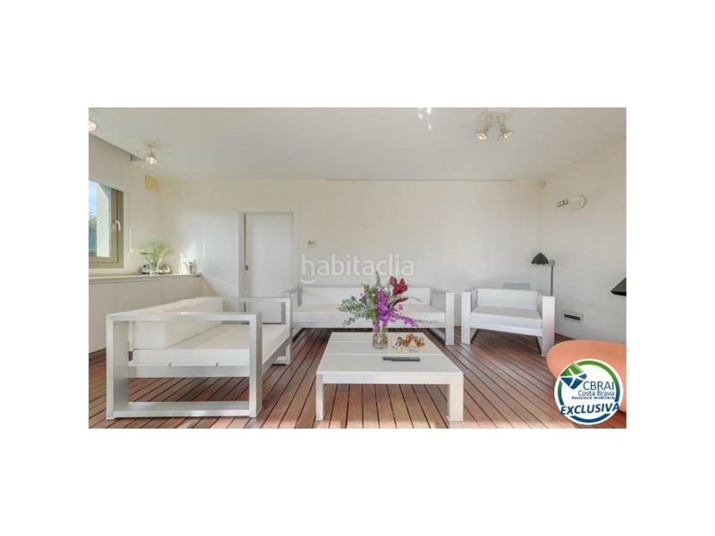 Foto f94a62e0-4c56-4a63-8cf1-c3eed915b524. Chalet en calle rossello 8 casa de alto standing en la jonquera lujo entre montañas con piscina privada climatizada y vistas espectaculares en Jonquera (La)