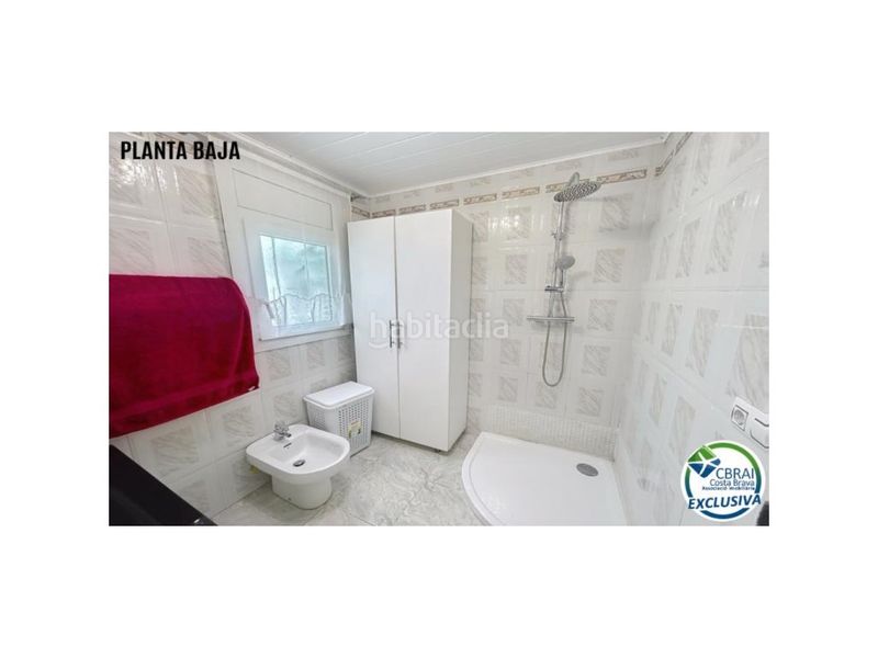 Foto 3b7ef876-75df-4b10-bcf9-1436e712c5f4. Casa amb aparcament a Montgrí Empuriabrava
