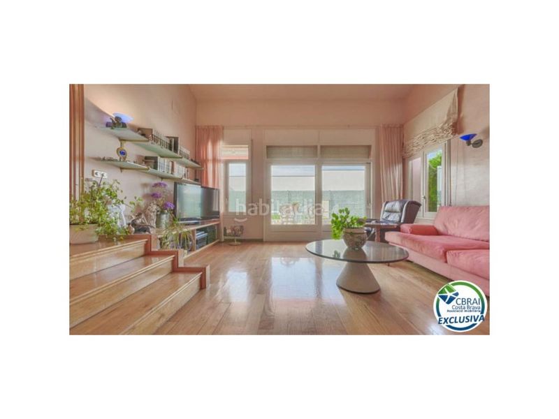 Foto 8146e301-e5d0-4a8c-a8b1-633252f8baff. Casa amb aparcament a Nord Roses
