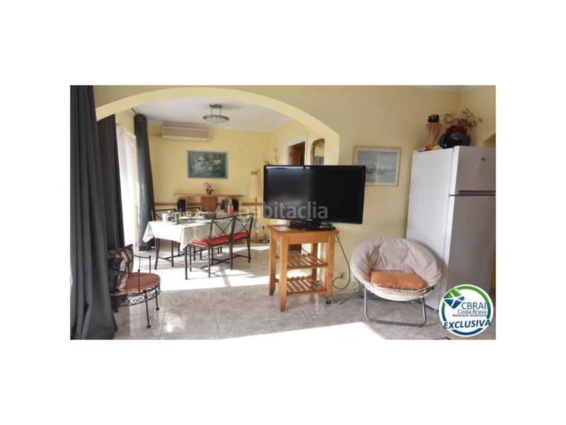 Foto 6b32afc9-f9a2-47de-93a9-920270057ae1. Piso en calle de ponent 11 apartamento con licencia turística en santa margarita, , con terraza y piscinas comunitarias en Roses