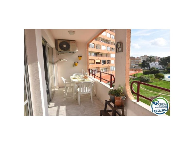 Foto 987c0d45-ac48-48aa-b1f4-4a6ca554b2b9. Piso en calle de ponent 11 apartamento con licencia turística en santa margarita, , con terraza y piscinas comunitarias en Roses