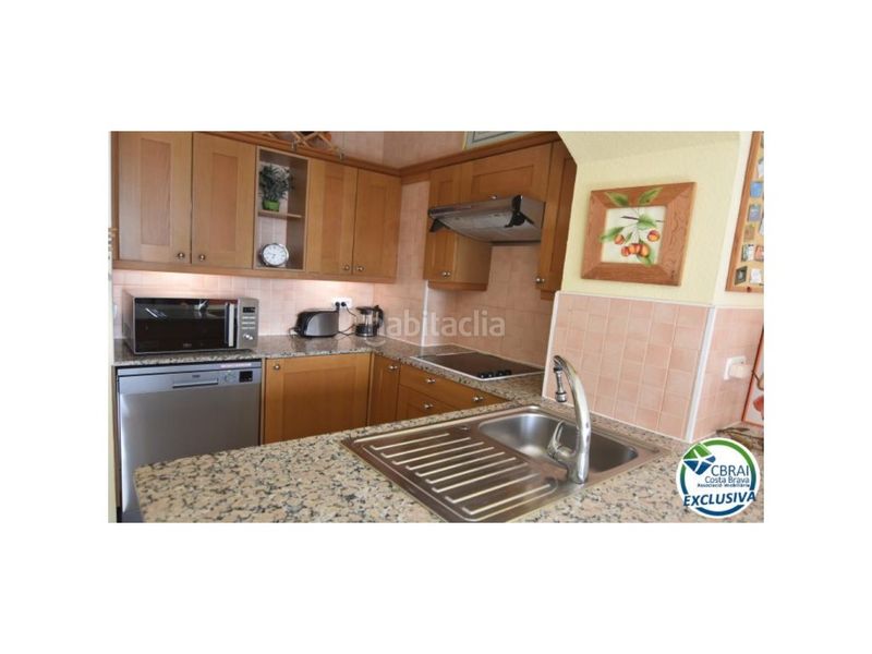 Foto 9de85482-7822-479a-95f3-a67e739fb8c5. Piso en calle de ponent 11 apartamento con licencia turística en santa margarita, , con terraza y piscinas comunitarias en Roses